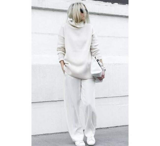 2. Total white look