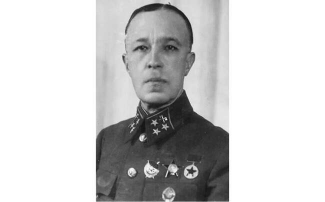 Непререкаемый авторитет, контузия и плен