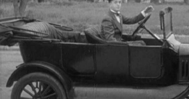 1. Первые машины с закрытым кузовом появились только в 1905 году