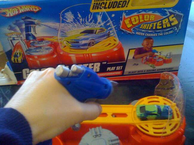 7. Станция покраски игрушечных машинок Colorblaster