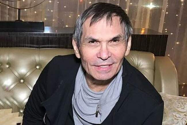 9. Бари Алибасов