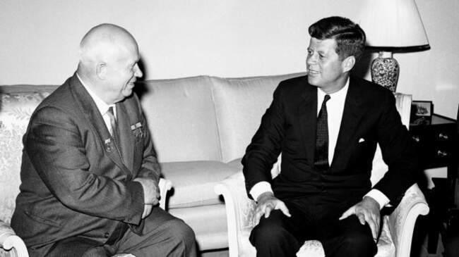 Как возникла версия о том, что убийство Кеннеди связано с СССР