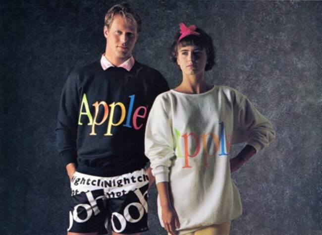 6. Модные футболки с лого Apple