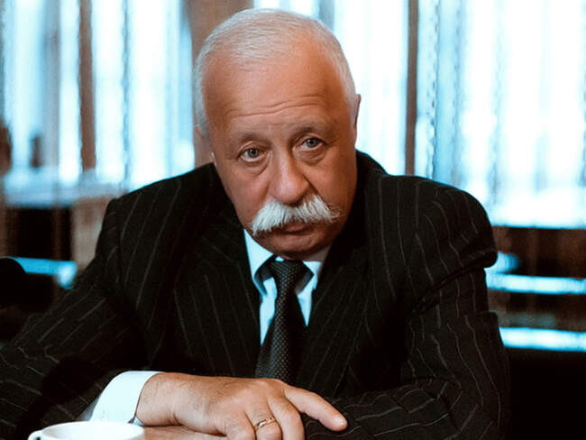 Леонид Якубович