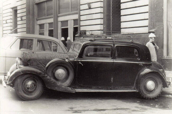 Mercedes-Benz 230 W143