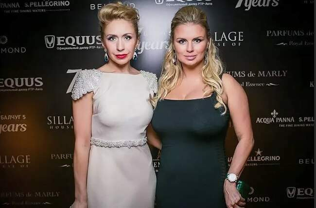 Анна Семенович и Анастасия Гребенкина