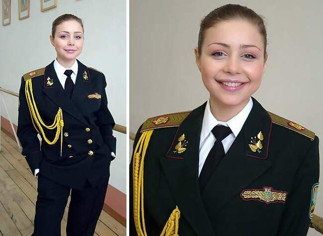 Солистка военного ансамбля