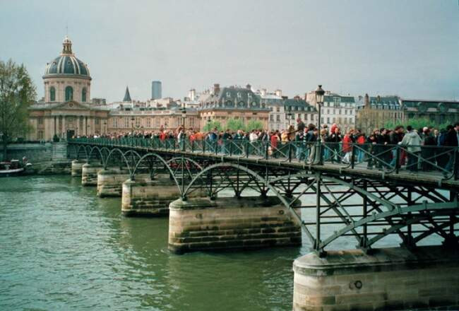6. Мост Искусств (Pont des Arts)
