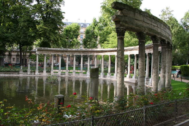 7. Парк Монсо (Parc Monceau)