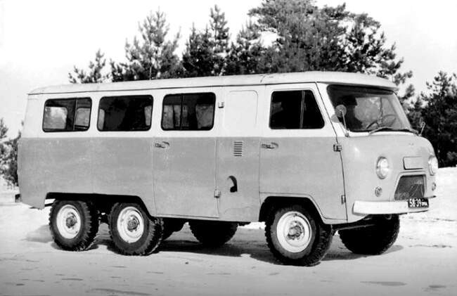 6. Экспериментальный автобус УАЗ-452К/452ДГ