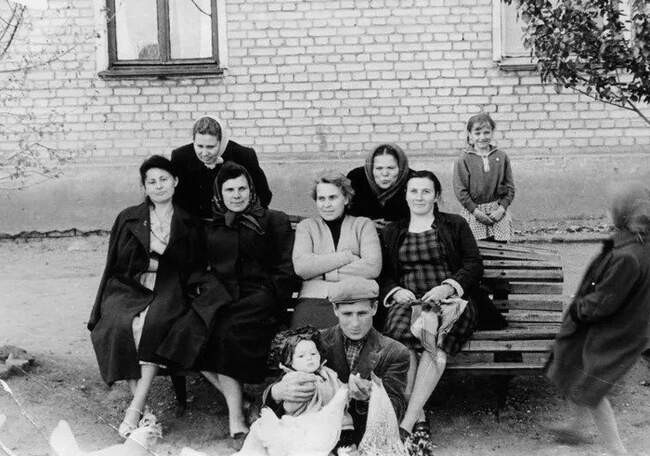 7. Знакомиться с соседями