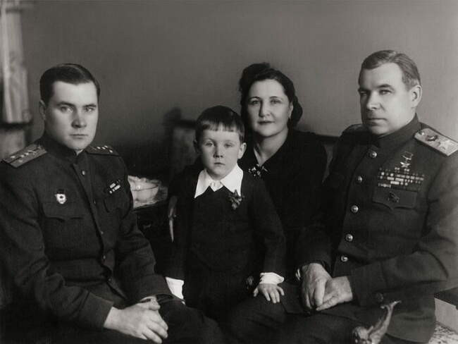 Преданная супруга и главком ПВО номер один