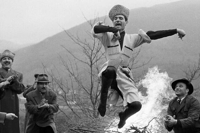 Махмуд Эсамбаев