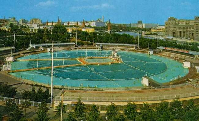 4. Бассейн «Москва» (1960-1994)