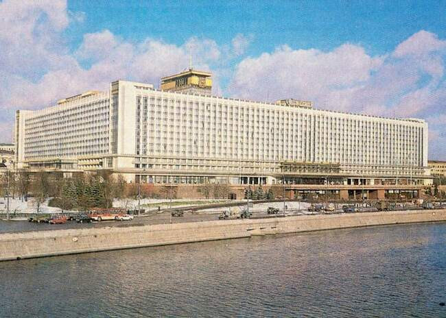 2. Гостиница «Россия» (1967-2010)