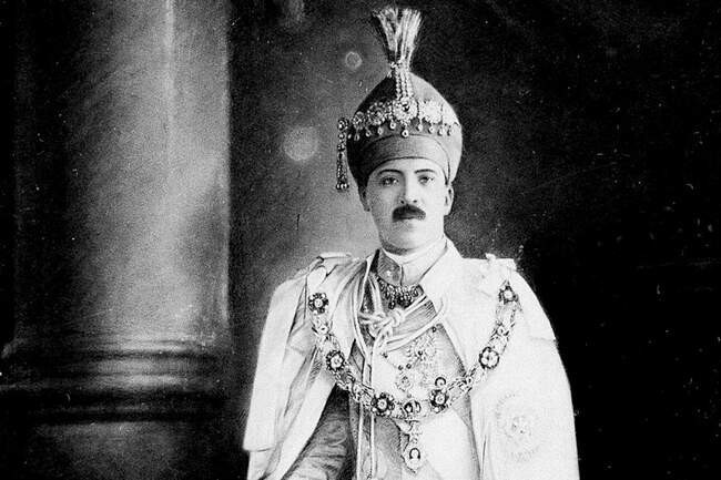 Асаф Джах VII (1886–1967) — 172 млрд долларов