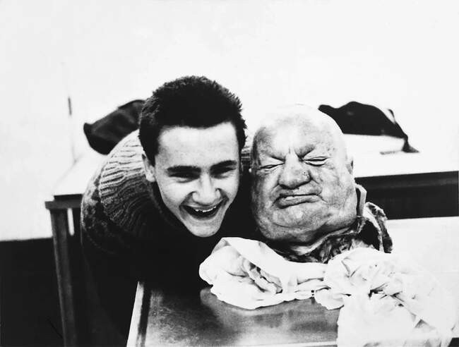 «С мёртвой головой» (1991). Тейт, Лондон