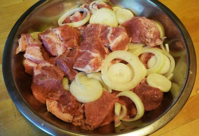 3. Мариновать мясо для шашлыка сутки