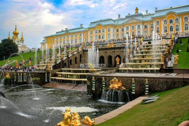 9. Петергоф (Большой дворец)