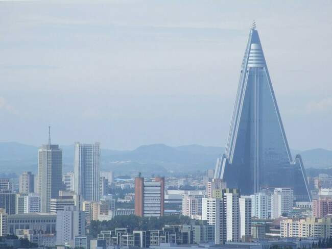 8. Отель Ryugyong в Пхеньяне, Северная Корея