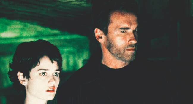 8 «Конец света» (End of Days), 1999