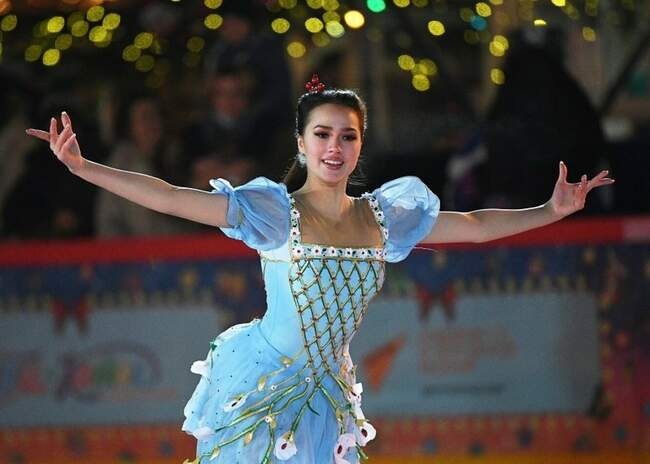 Алина Загитова — спортсменка, ведущая, просто красавица