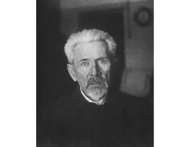 Знаменитые жильцы дома