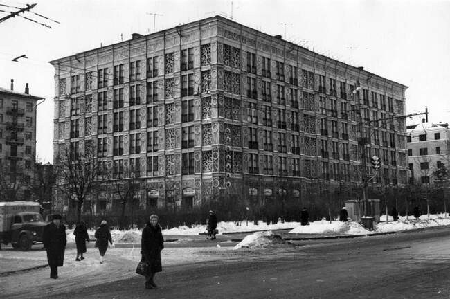 1. «Ажурный дом» (Москва)