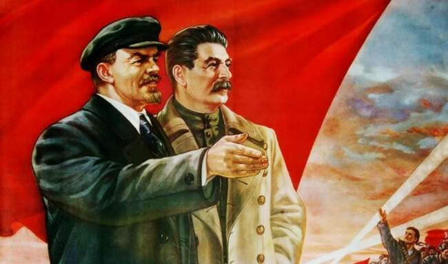 Кому это было нужно или зачем Сталин культивировал личность Ленина