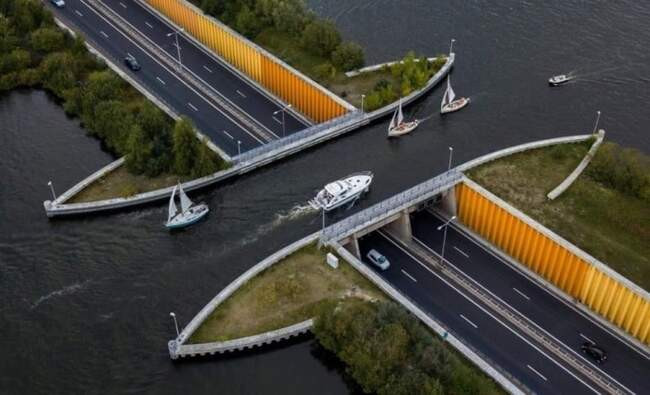 8. The Veluwemeer Aqueduct, Нидерланды