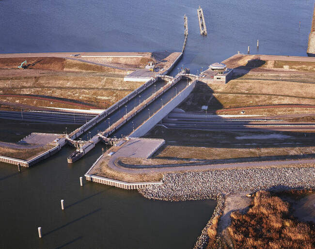 9. The Krabbersgat Naviduct, Энкхейзен, Нидерланды