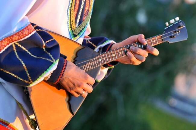 6. Балалайка (Balalaika)