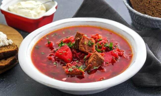 4. Борщ (Borscht)