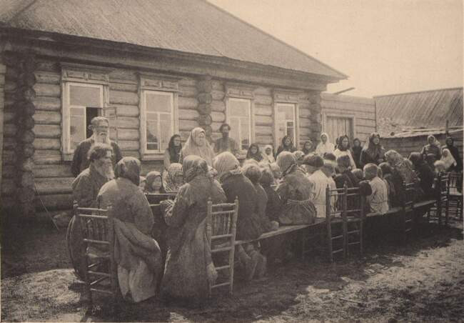 Хочешь мирного житья – не забудь пригласить соседа, а также дальних родственников, земляков и однофамильцев