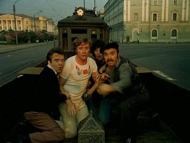 Невероятные приключения итальянцев в России (1973)