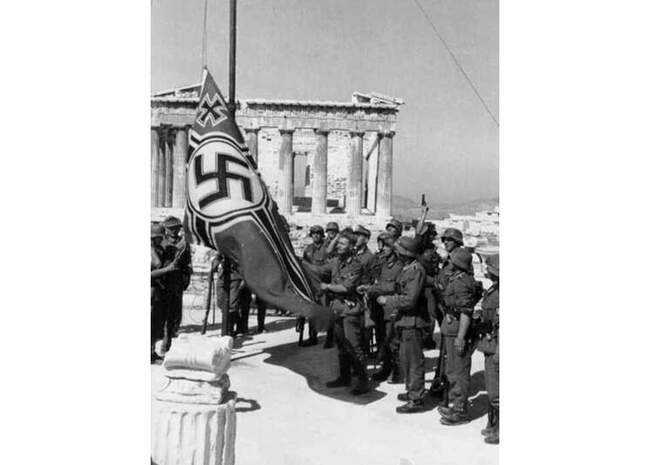 12. Акт сопротивления нацизму на Акрополе