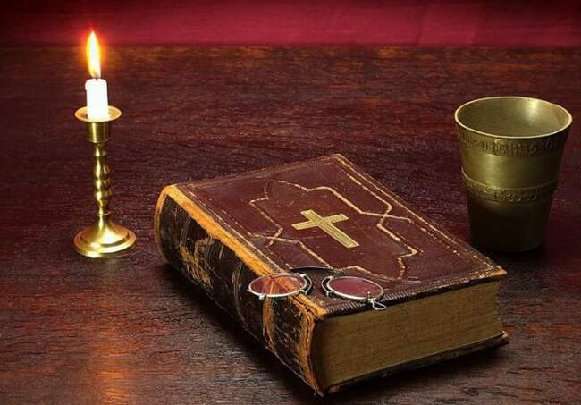 8. Книжные воры чаще всего крадут Библию