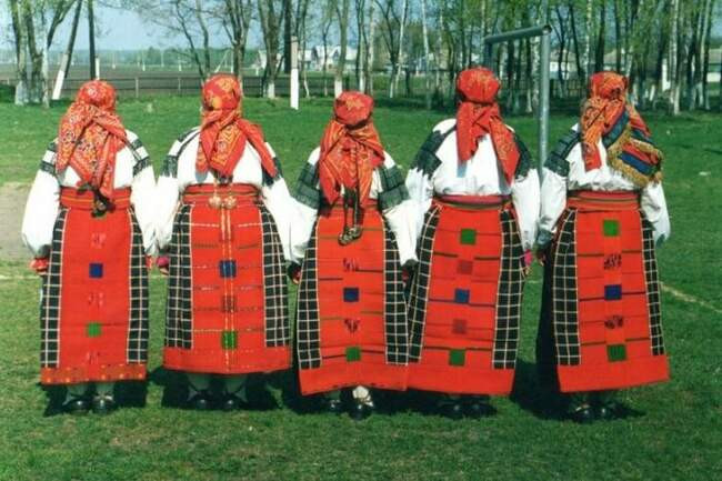 Что такое понёвы и как по ним отличить девушку от замужней бабы