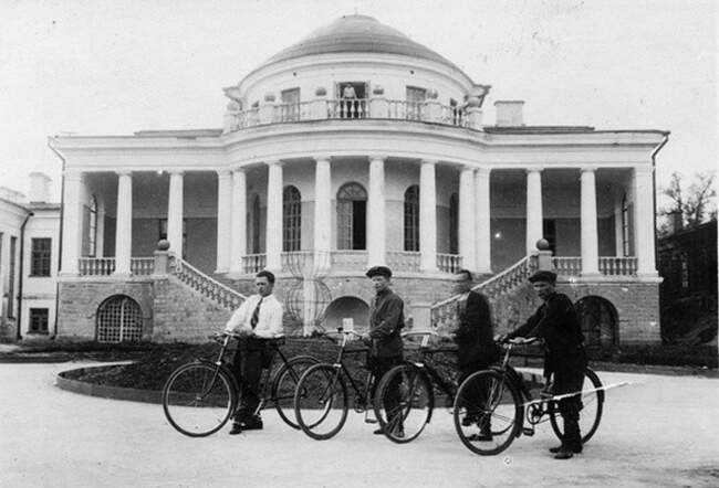 7. Летняя резиденция цесаревича Алексея