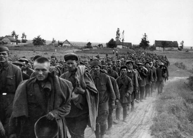 6. Должно ли государство соблюдать Женевские конвенции, если противник ими пренебрегает?