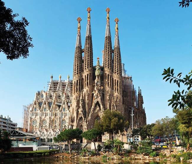 Sagrada Familia (Храм Святого Семейства)