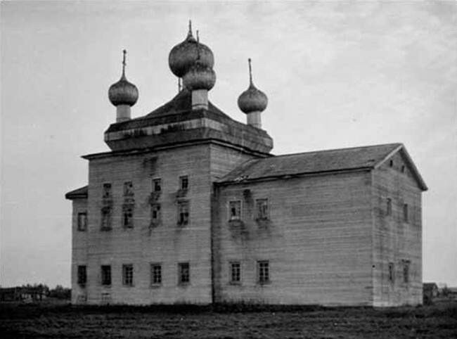 9. Преображенская церковь и колокольня в Нименьге