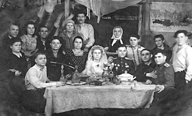 Послевоенные скромные свадьбы и налог на холостяков