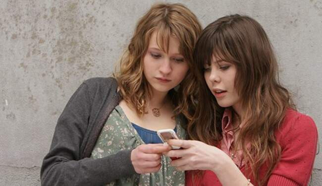 20. «LOL (ржунимагу)» (Лиза Азуэлос, Франция, 2008)