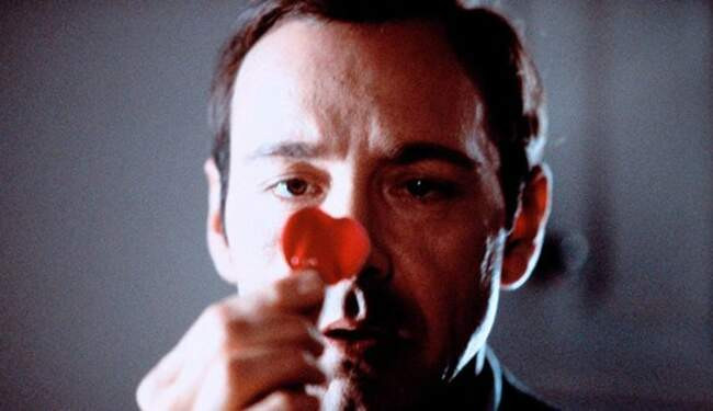 4. «Красота по-американски» (Сэм Мендес, США, 1999)