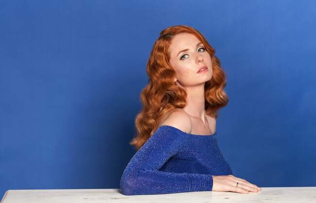 Лена Катина