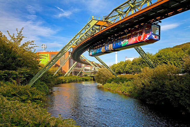 Wupper-taler Schwebe-bahn. Германия