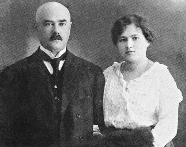 Деникин, вырастивший себе жену с младенческого возраста