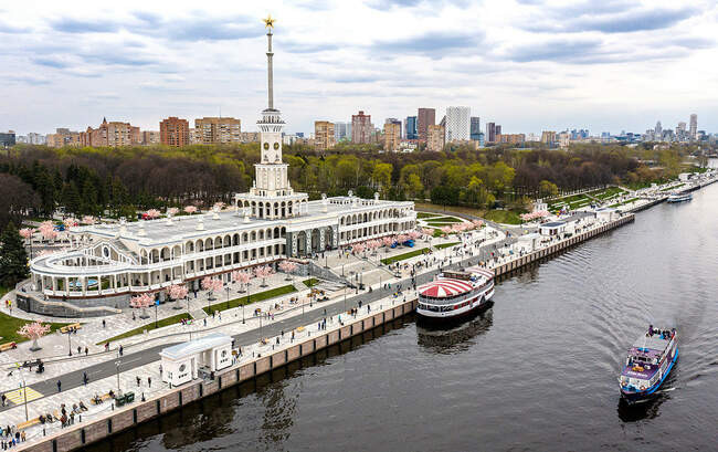 7. «Порт пяти морей»