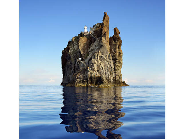 Маяк Стромболиккьо (Faro Di Strombolicchio)
